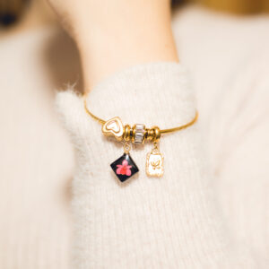 Pulsera Resplandece Negra - dorada